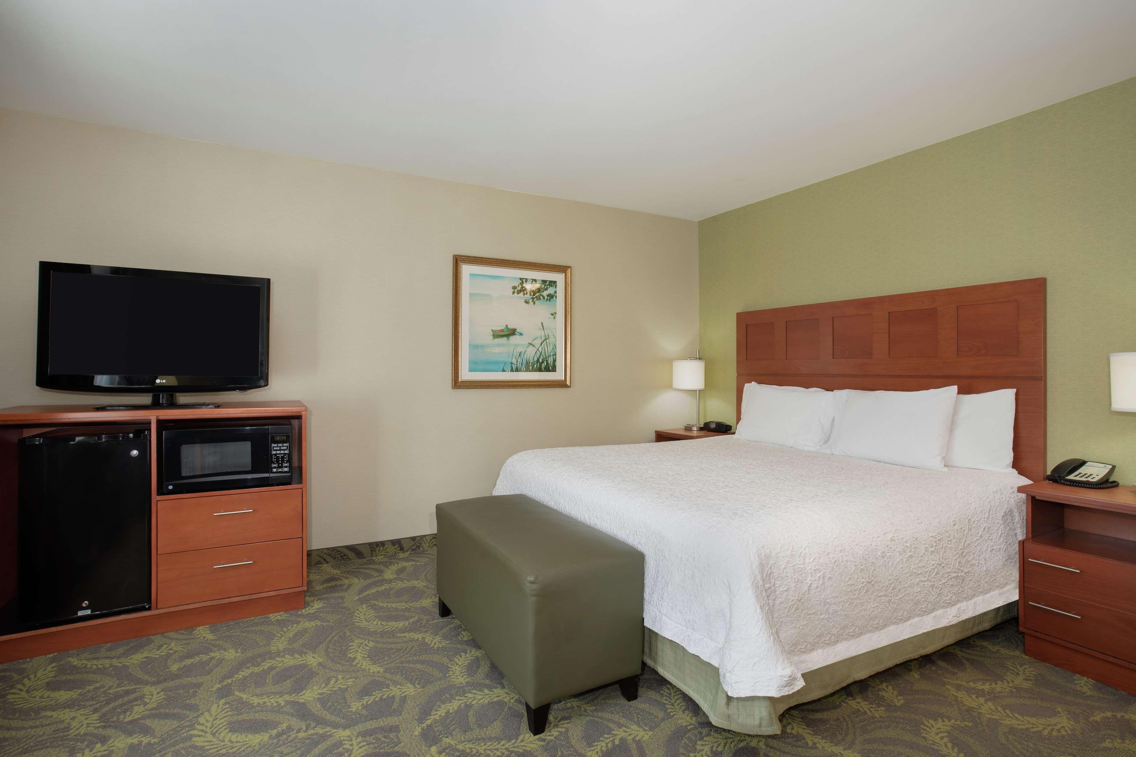 Hampton Inn & Suites Astoria Bagian luar foto