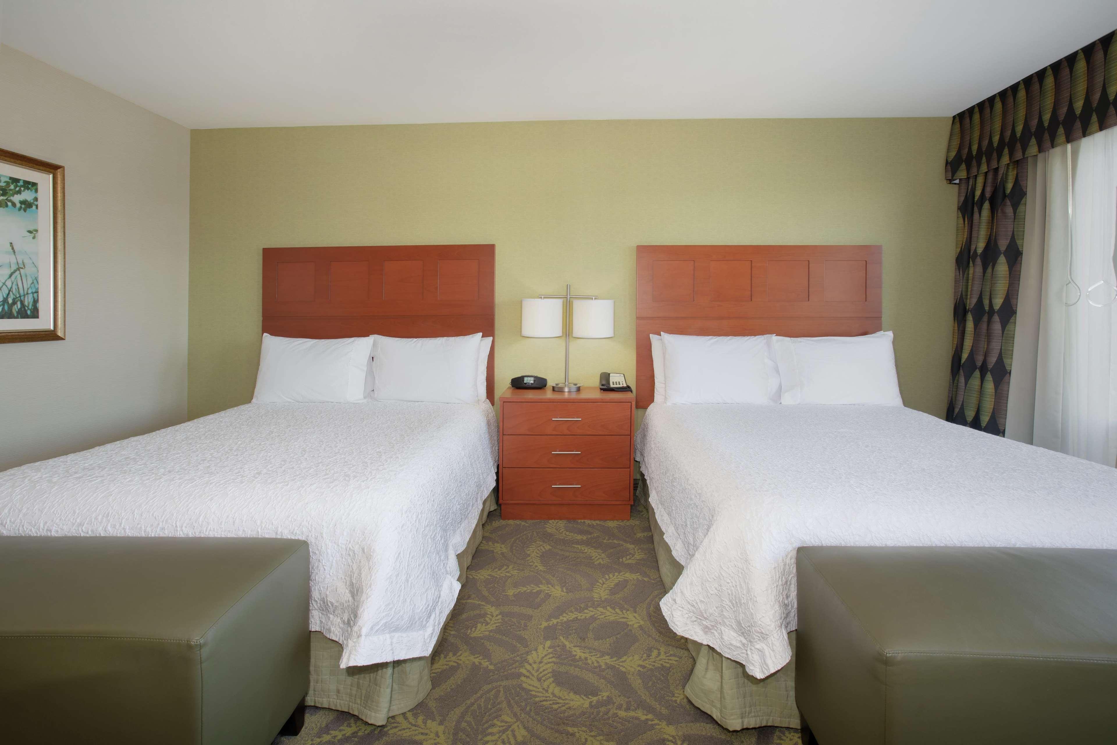 Hampton Inn & Suites Astoria Bagian luar foto