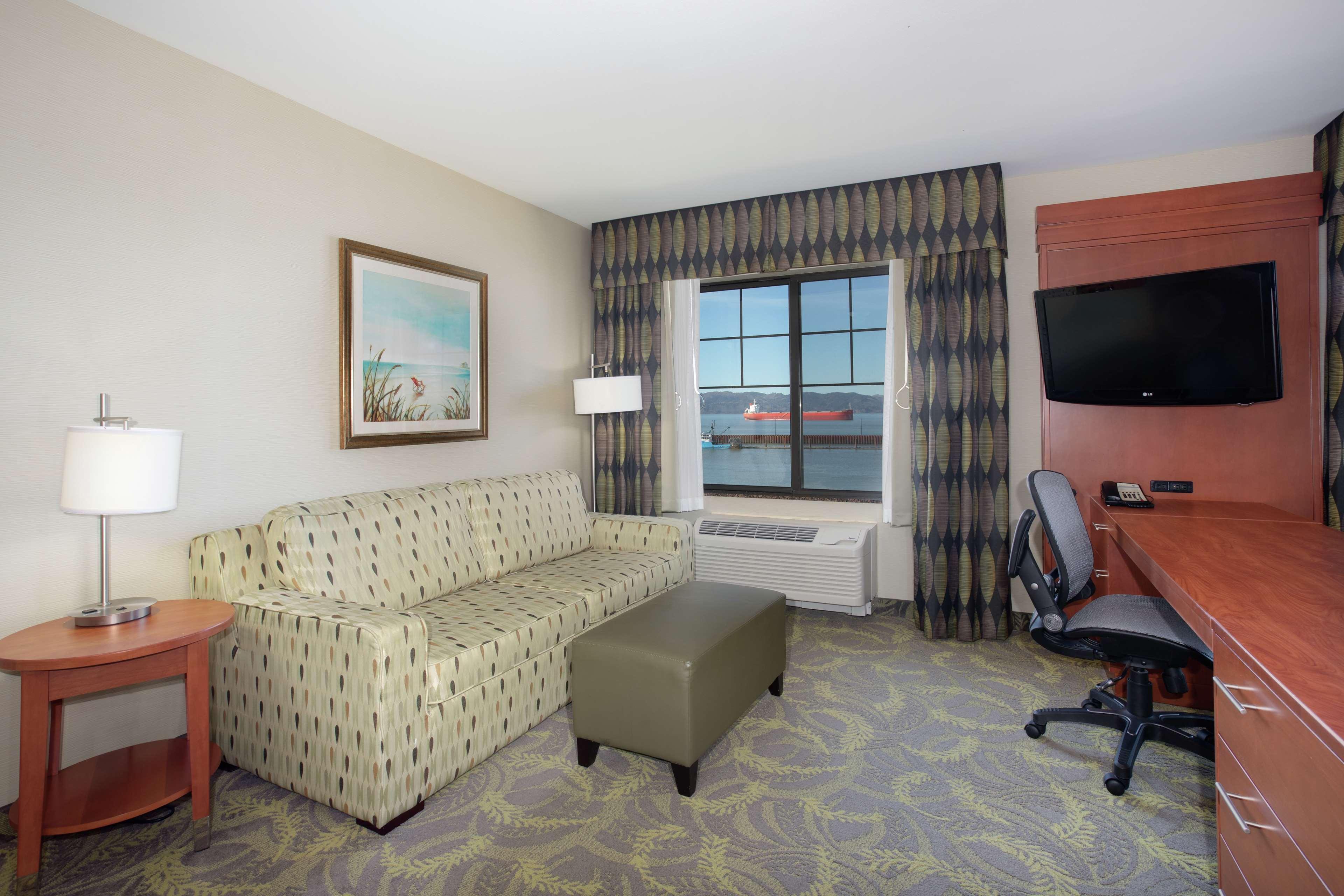 Hampton Inn & Suites Astoria Bagian luar foto