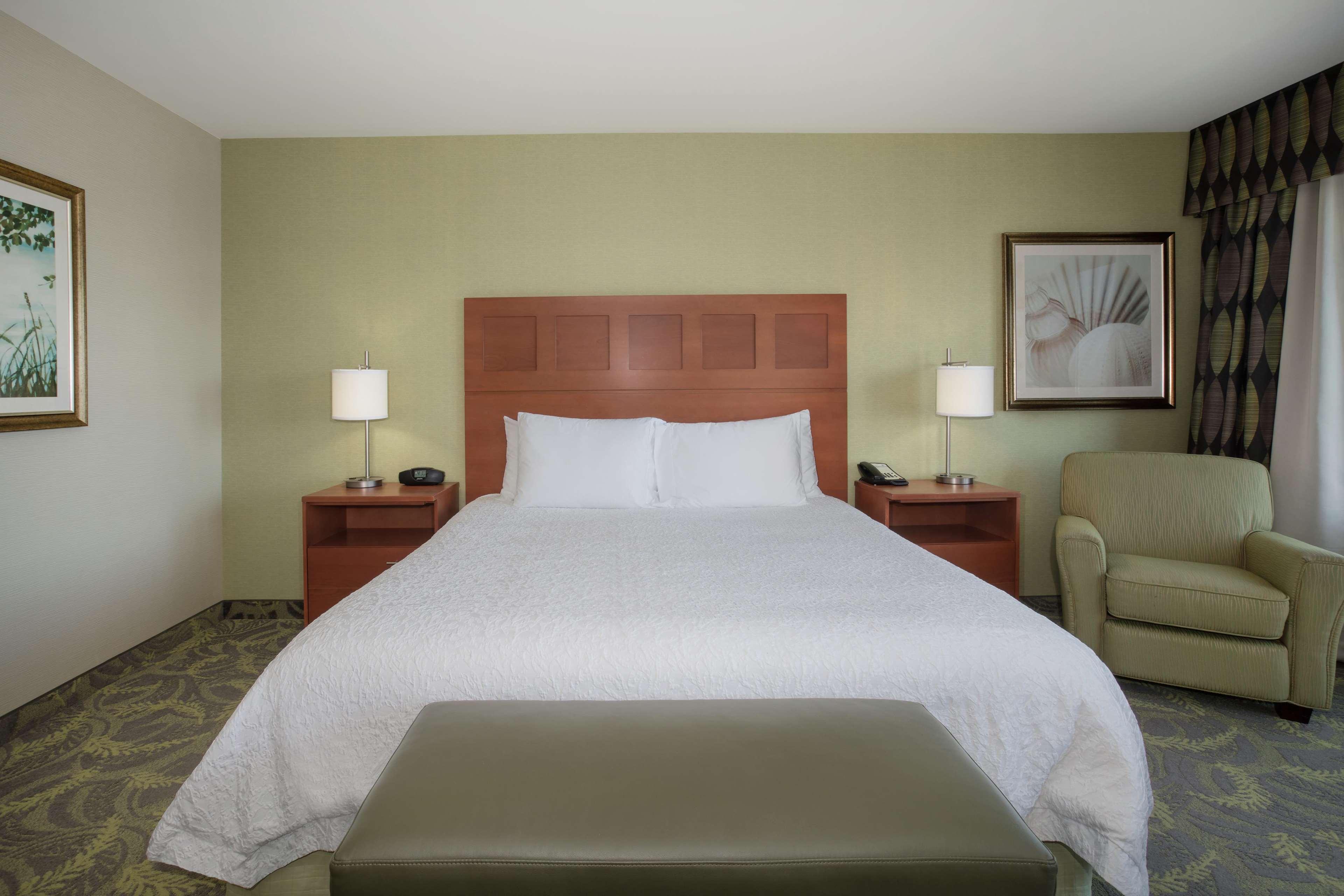 Hampton Inn & Suites Astoria Bagian luar foto