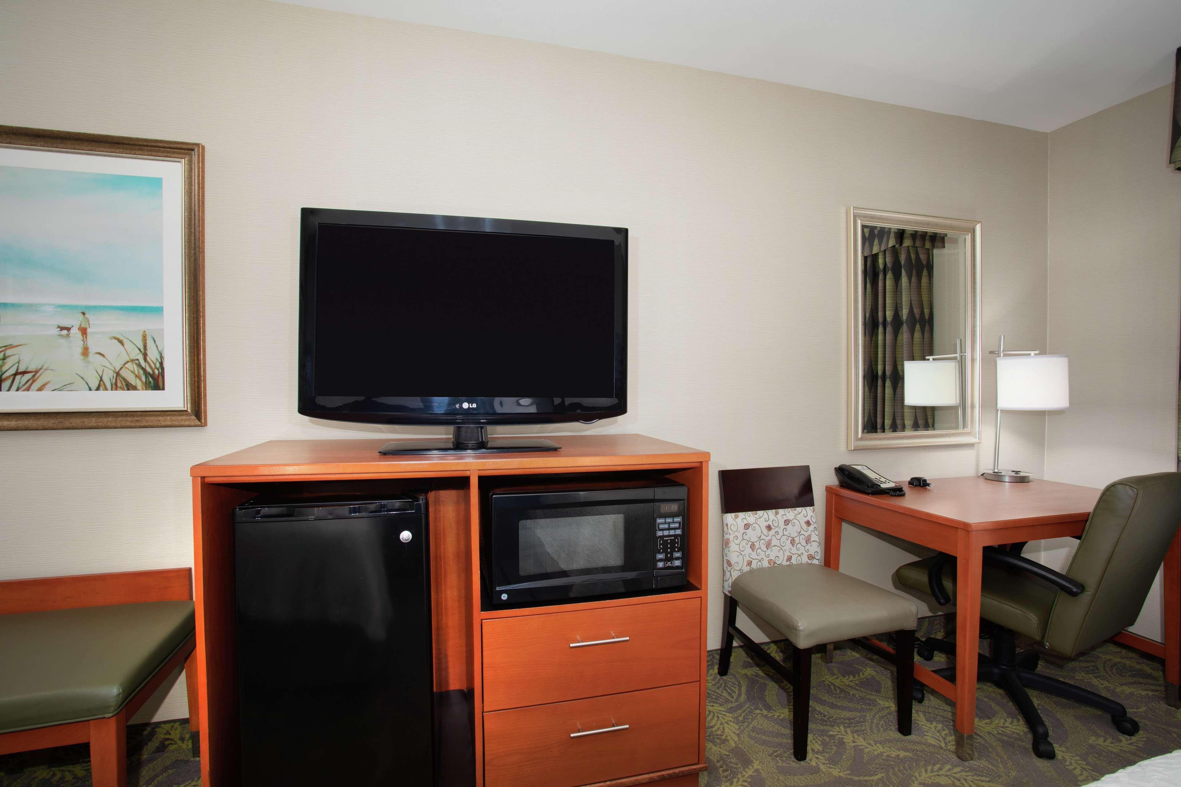 Hampton Inn & Suites Astoria Bagian luar foto