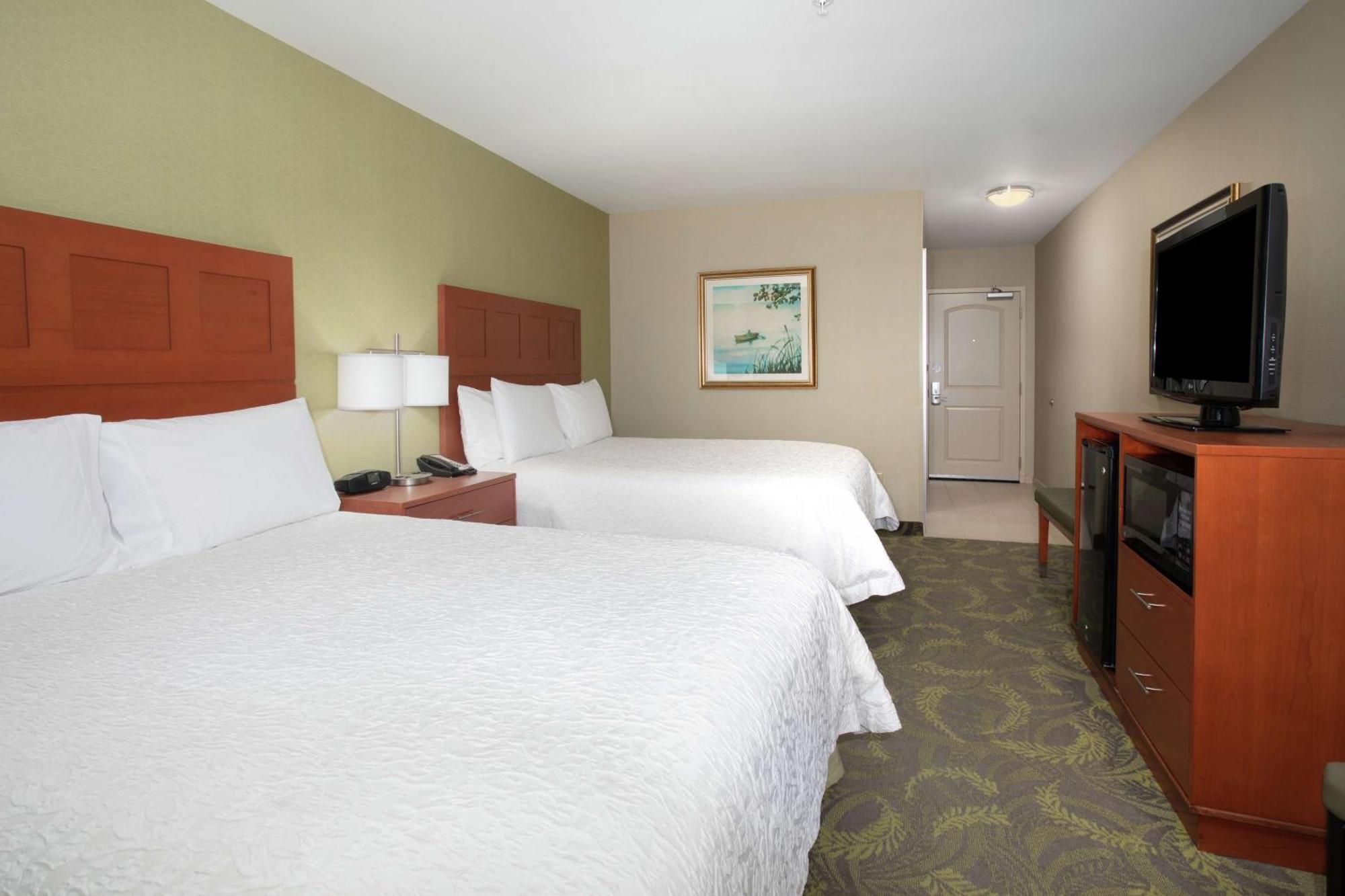 Hampton Inn & Suites Astoria Bagian luar foto