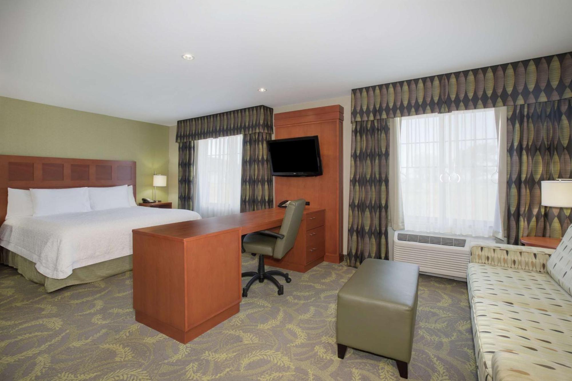 Hampton Inn & Suites Astoria Bagian luar foto