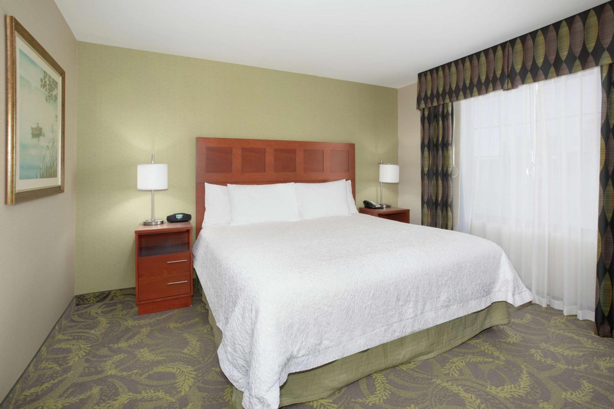 Hampton Inn & Suites Astoria Bagian luar foto